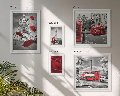Modernes Wandbilder-Set mit Londoner Motiven und roten Akzenten