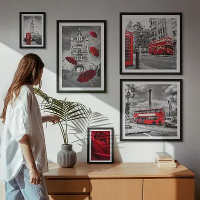 Modernes Wandbilder-Set mit Londoner Motiven und roten Akzenten