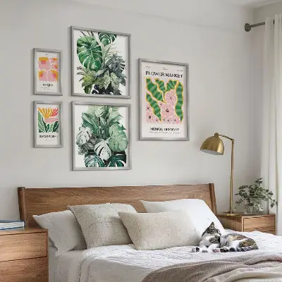 Modernes Wandbilder-Set mit Pflanzenmotiven und Boho-Blumen
