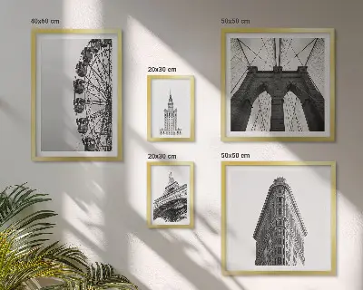 Modernes Wandbilder-Set mit Schwarz-weißer Großstadtarchitektur