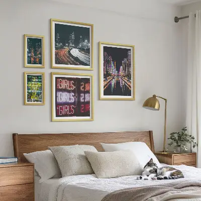 Bildergalerie-Set für die Wand moderne Stadtansicht bei Nacht mit Neonlicht