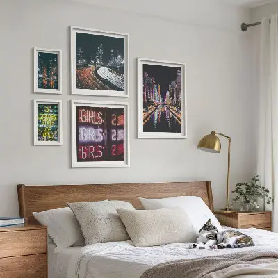 Bildergalerie-Set für die Wand moderne Stadtansicht bei Nacht mit Neonlicht