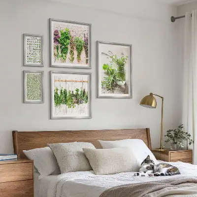 Bilderset fürs Sofa mit Inspirationen für Kräuterdekorationen