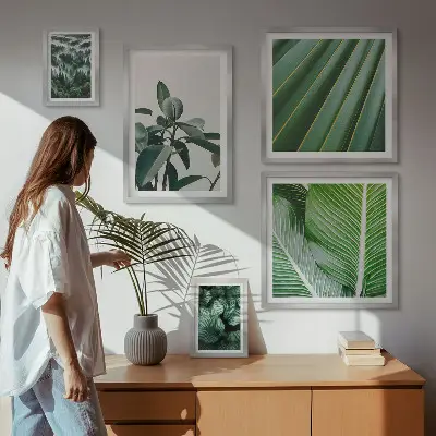Bildergalerieset für die Wand mit Motiven von tropischen Pflanzen
