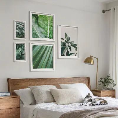 Bildergalerieset für die Wand mit Motiven von tropischen Pflanzen