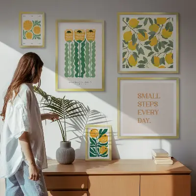 Modernes Wandbilder-Set mit Blumen, Zitrusfrüchten und positiven Sprüchen