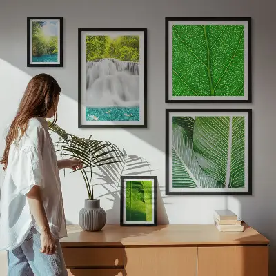 Modernes Wandbilder-Set mit tropischen Palmenwasserfällen