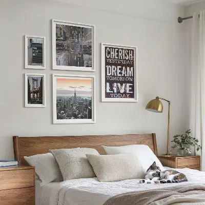 Modernes Wandbilder-Set mit inspirierenden Stadtslogans