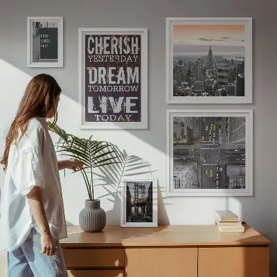Modernes Wandbilder-Set mit inspirierenden Stadtslogans