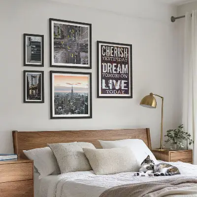 Modernes Wandbilder-Set mit inspirierenden Stadtslogans