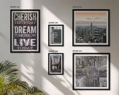 Modernes Wandbilder-Set mit inspirierenden Stadtslogans