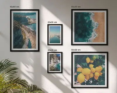 Modernes Wandbilder-Set mit Strandlandschaften und Zitrusfrüchten