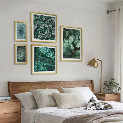 Bilderset fürs Sofa mit Pflanzenblättern und Sukkulenten