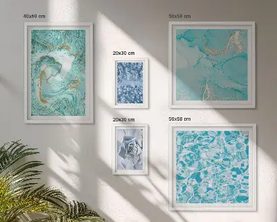 Bildergalerieset für die Wand mit stilvollen türkisblauen Akzenten