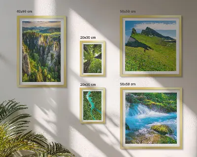 Modernes Wandbilder-Set mit Motiven von Landschaften mit Bergen, Flüssen und Wäldern