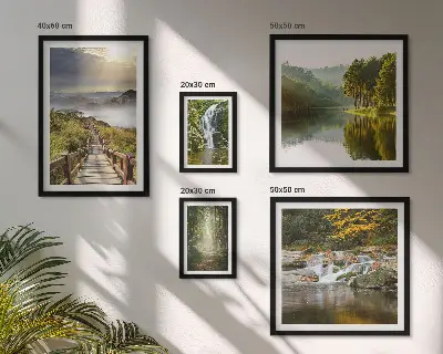 Modernes Wandbilder-Set mit Naturlandschaften, Wasserfällen und Waldwegen