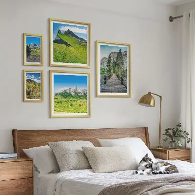 Bilderset für das Sofa mit Berglandschaften und Wasserfällen