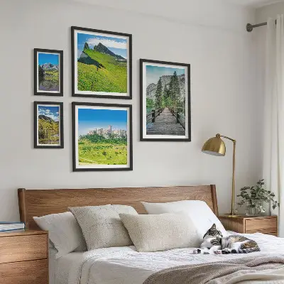 Bilderset für das Sofa mit Berglandschaften und Wasserfällen