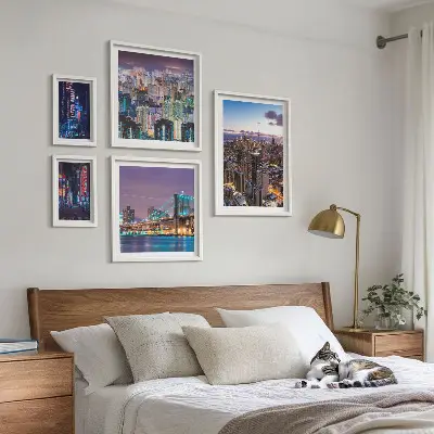 Modernes Wandbilder-Set nächtliche Stadtansichten mit Neonlichtern
