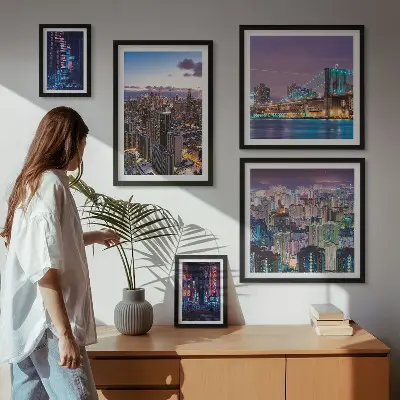 Modernes Wandbilder-Set nächtliche Stadtansichten mit Neonlichtern