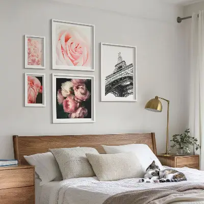 Bildergalerien-Set für die Wand Motiv mit Rosen, Eiffelturm und Romantik