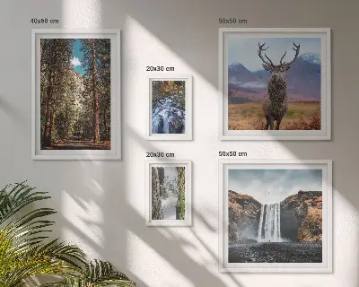 Modernes Wandbilder-Set mit Motiven von Landschaften, Wasserfällen und der Natur