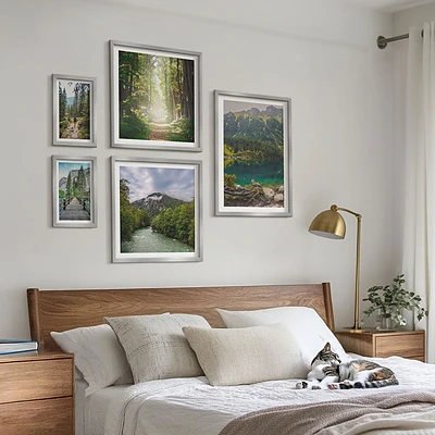 Wandbilder-Set mit Berglandschaften und Waldwegen