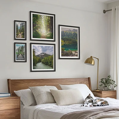 Wandbilder-Set mit Berglandschaften und Waldwegen
