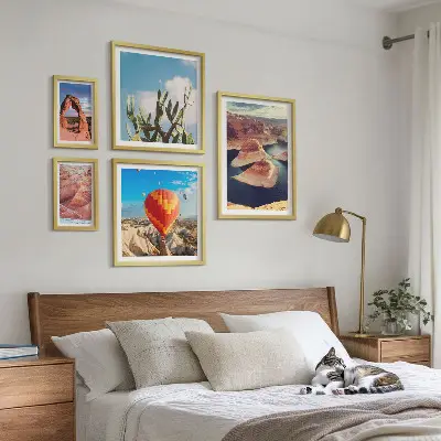 Modernes Wandbilder-Set mit Berglandschaften und Gewässern