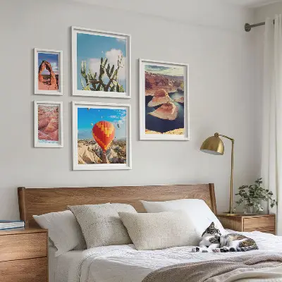 Modernes Wandbilder-Set mit Berglandschaften und Gewässern
