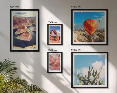 Modernes Wandbilder-Set mit Berglandschaften und Gewässern