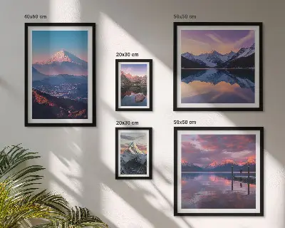 Modernes Wandbilder-Set mit malerischen Bergpanoramen und Gipfelmotiven