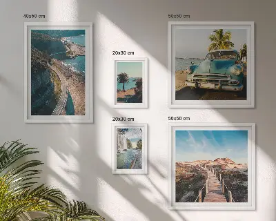 Modernes Wandbilder-Set mit Motiven aus Landschaften, Reisen, Autos und Natur