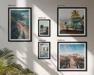 Modernes Wandbilder-Set mit Motiven aus Landschaften, Reisen, Autos und Natur