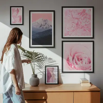 Modernes Wandbilder-Set mit rosa Landschaften und modernen Blumen