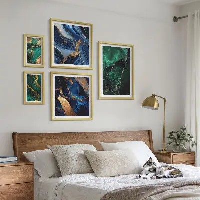Bilderset fürs Sofa mit eleganten grünen Abstraktionen