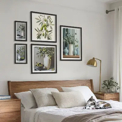 Bilderset fürs Sofa mit Motiv von grünen Oliven in einer Vase