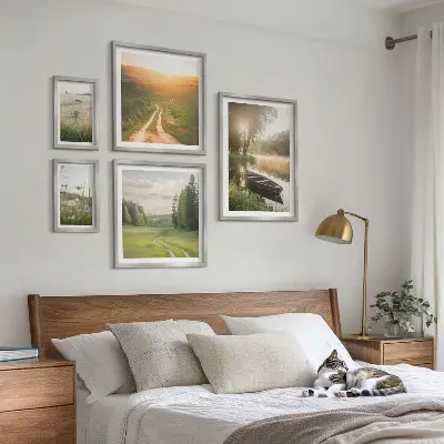 Modernes Wandbilder-Set mit Landschaften aus Wasser und Grün