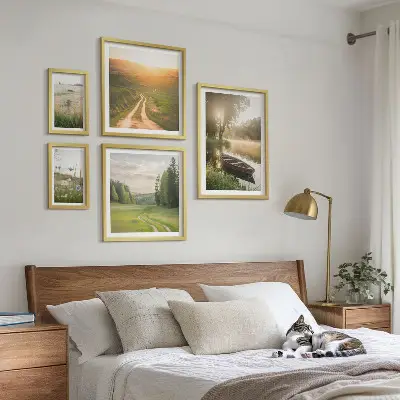 Modernes Wandbilder-Set mit Landschaften aus Wasser und Grün