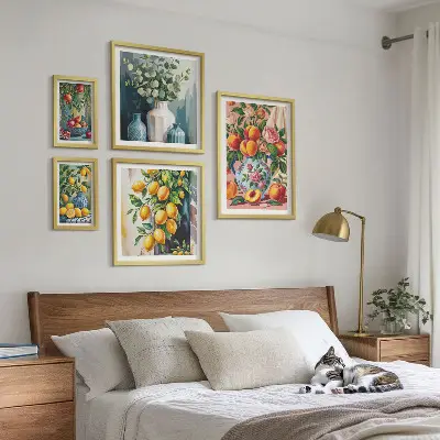 Bilderset fürs Sofa mit fruchtig floralen Kompositionen
