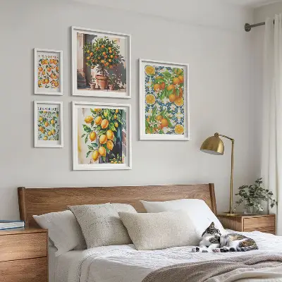 Modernes Wandbilder-Set mit Zitrusfrüchten und Blumen im Vintage-Stil