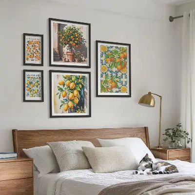 Modernes Wandbilder-Set mit Zitrusfrüchten und Blumen im Vintage-Stil