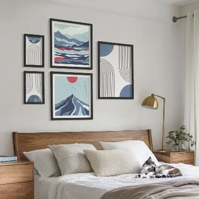 Abstrakte Landschaftsgeometrie als stilvolles Bilderset für das Sofa