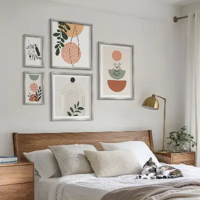 Modernes Wandbilder-Set mit stilvoller Pflanzendekoration