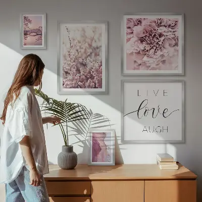 Bildergalerie-Set für die Wand mit Blumenmotiven und pastellfarbenen Slogans