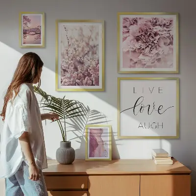 Bildergalerie-Set für die Wand mit Blumenmotiven und pastellfarbenen Slogans