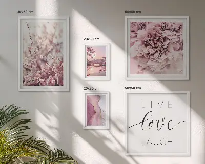 Bildergalerie-Set für die Wand mit Blumenmotiven und pastellfarbenen Slogans