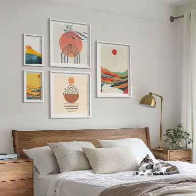 Modernes Wandbilder-Set mit abstrakten geometrischen Landschaften