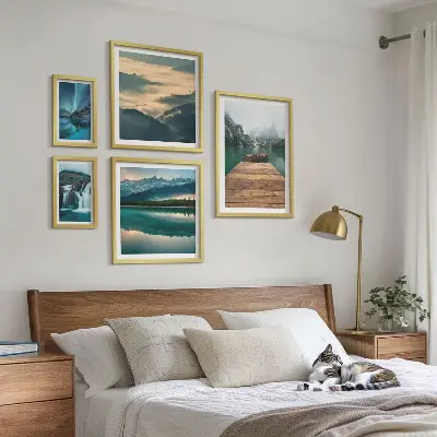 Modernes Wandbilder-Set mit Landschaften, Wasserfällen und Bergen