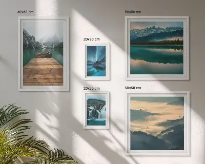 Modernes Wandbilder-Set mit Landschaften, Wasserfällen und Bergen